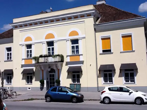 Stadthaus mit Stuckfassade